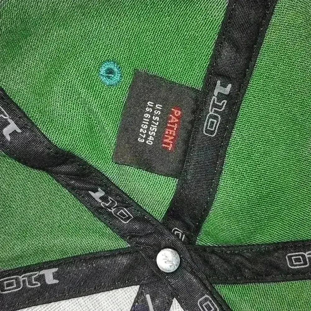 Quiksilver Flexfit 110 , size 7